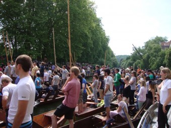 Stocherkahnrennen - Zuschauerkahn